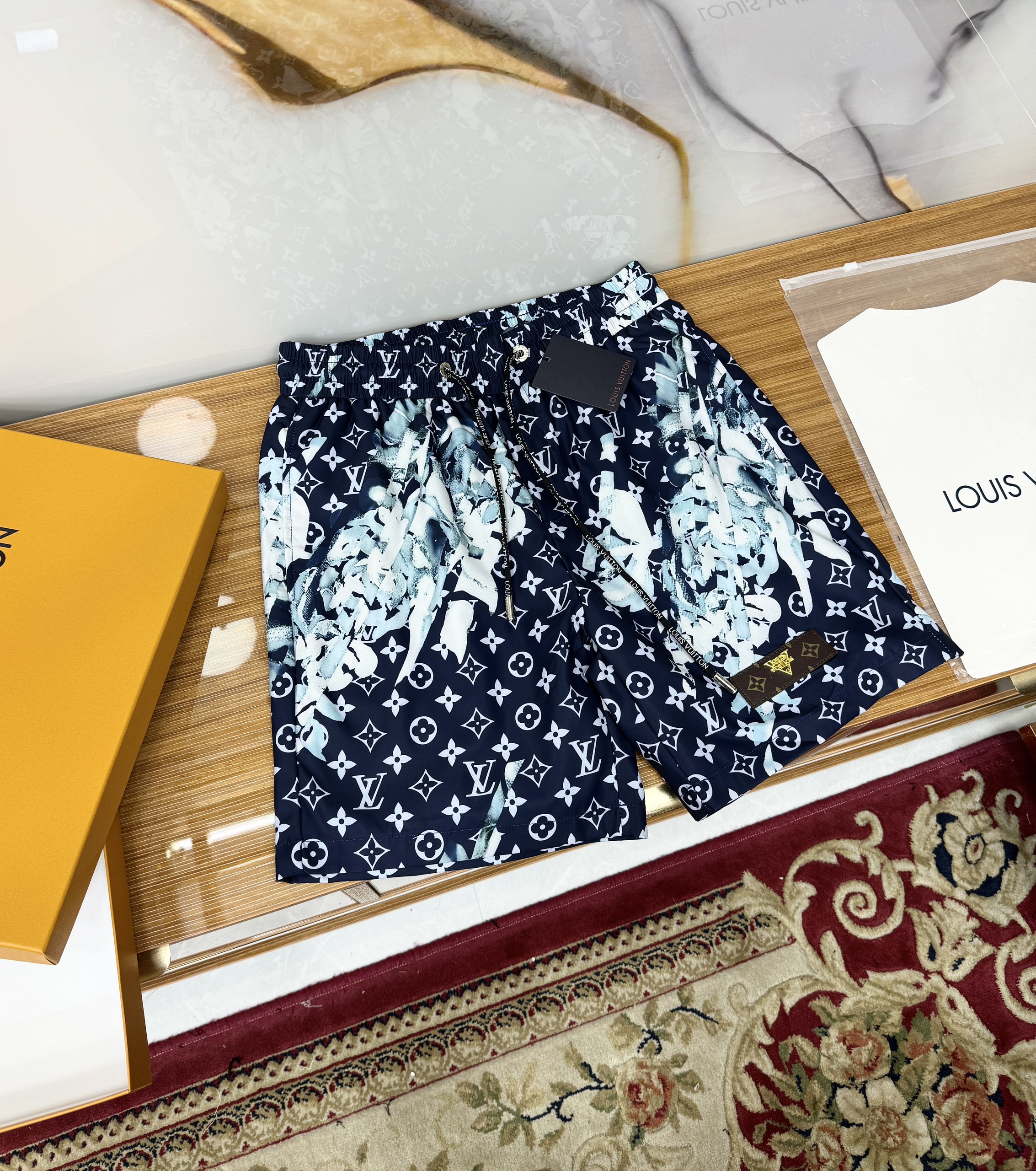 Quần short gió Louis Vuitton LV Xanh than họa tiết hoa loang logo full Like Auth 1-1 on web CD MK